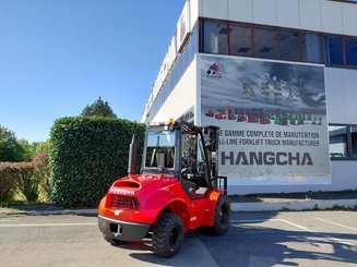 Chariot élévateur tout terrain Hangcha TT30-2 (CPCD30-X2W98E-RT2)