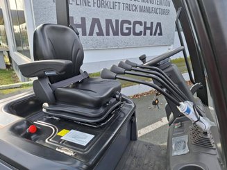 Chariot élévateur frontal 4 roues Hangcha AE15 - 12