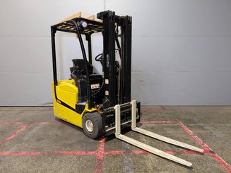 Chariot élévateur électrique Yale ERP13-15VC