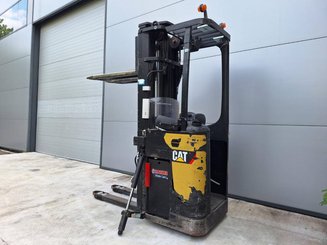 Gerbeur porté debout Caterpillar NSR20N