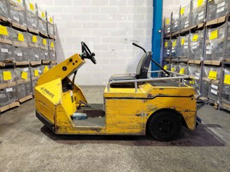 Tracteur de remorquage Charlatte TE206