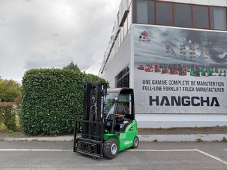 Chariot élévateur frontal 4 roues Hangcha XC25i
