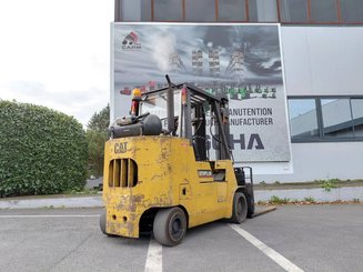 Chariot élévateur frontal 4 roues Caterpillar GC55K - 4