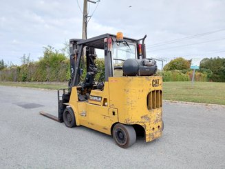 Chariot élévateur frontal 4 roues Caterpillar GC55K - 14