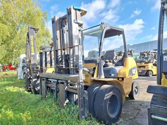 Chariot élévateur frontal 4 roues Caterpillar GP40N