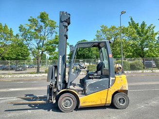 Chariot élévateur frontal 4 roues Jungheinrich TFG425500ZT