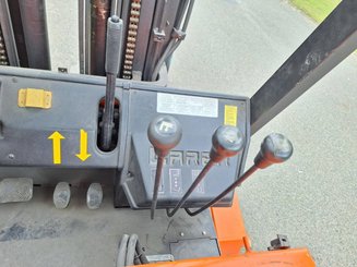 Chariot élévateur frontal 4 roues Carer R45N5 - 12