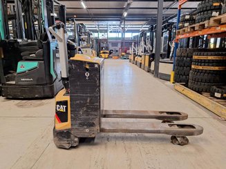 Transpalette accompagnant Caterpillar NPP20N2