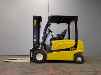 Chariot élévateur électrique Yale ERP35 VL