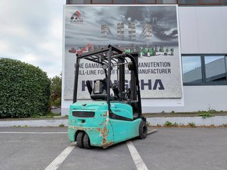 Chariot élévateur frontal 3 roues Yale ERP16VTLWB
