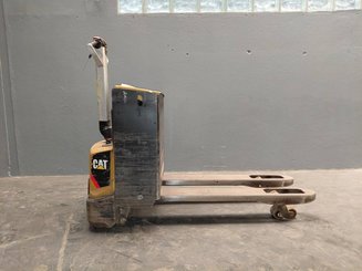 Transpalette accompagnant Caterpillar NPP20N2