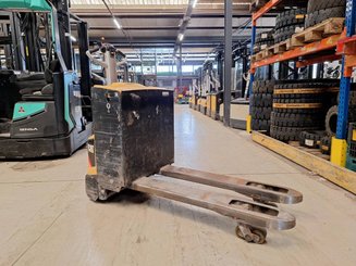 Transpalette accompagnant Caterpillar NPP20N2