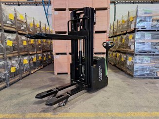 Gerbeur accompagnant Hangcha CDD16-AC1-LI
