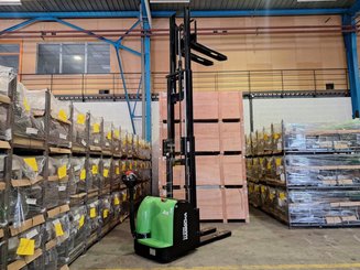 Gerbeur accompagnant Hangcha CDD16-AC1-LI