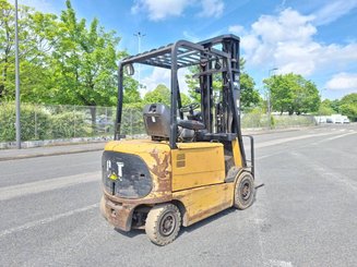 Chariot élévateur frontal 4 roues Caterpillar EP25K-PAC - 9