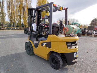 Chariot élévateur frontal 4 roues Caterpillar GP25N