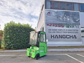 Tracteur de remorquage Hangcha QDD80-XD3i - 4