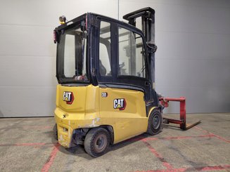 Chariot élévateur frontal 4 roues Caterpillar EP30CN - 2