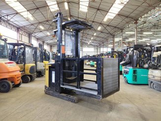Préparateur de commandes à nacelle élevable Caterpillar NOH10N