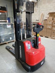 Gerbeur accompagnant Hangcha CDD12-AEC2
