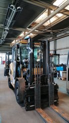 Chariot élévateur frontal 4 roues Caterpillar DP40N