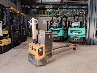 Transpalette accompagnant Caterpillar NPV20N2