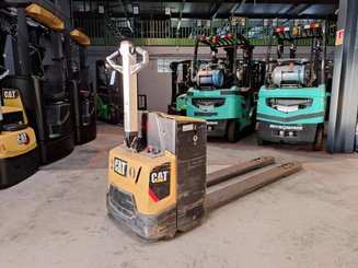 Transpalette accompagnant Caterpillar NPV20N2