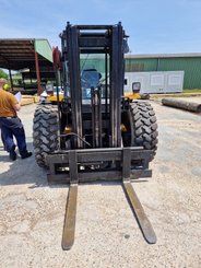 Chariot élévateur tout terrain JCB 940-2