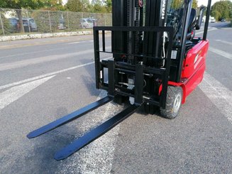 Chariot élévateur frontal 3 roues Hangcha A3W18