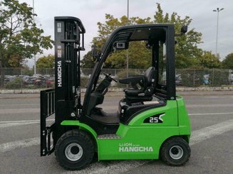 Chariot élévateur frontal 4 roues Hangcha XC25i