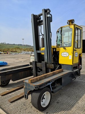 Chariot élévateur latéral multidirectionnel Combilift C12000 - 1