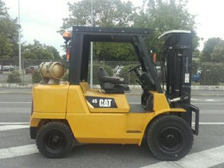 Chariot élévateur frontal 4 roues Caterpillar GP45K