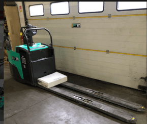 Transpalette porté debout Mitsubishi PBF20N3R Fourches 2400mm