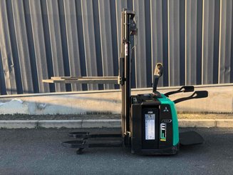 Gerbeur à plate-forme rabattable Mitsubishi SBV12P - 2