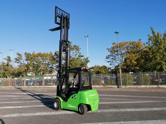 Chariot élévateur frontal 4 roues Hangcha XC35i