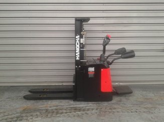 Gerbeur accompagnant Hangcha CDD16-ES