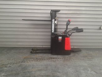 Gerbeur accompagnant Hangcha CDD16-ES