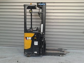 Gerbeur porté debout Caterpillar NSR20N