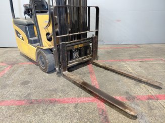 Chariot élévateur frontal 3 roues Caterpillar EP16NT - 6