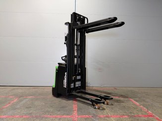 Gerbeur accompagnant Hangcha CDD12-XT1-SiL