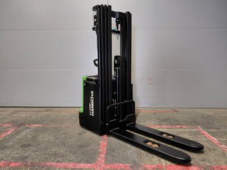 Gerbeur accompagnant Hangcha CDD12-XT1-SI