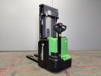 Gerbeur accompagnant Hangcha CDD16-XT1-SIL