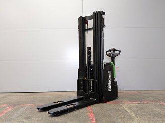 Gerbeur accompagnant Hangcha CDD16-XT1-SI