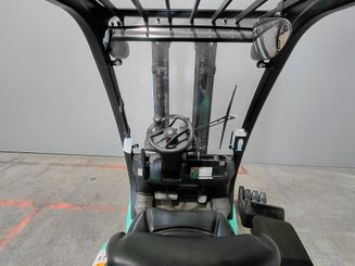 Chariot élévateur frontal 4 roues Yale GLP20SX