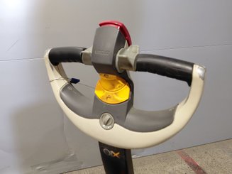 Transpalette accompagnant Crown WP3020-2.0