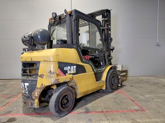 Chariot élévateur frontal 4 roues Caterpillar GP45NTD