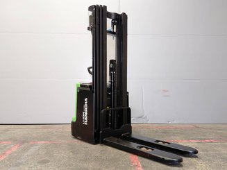 Gerbeur accompagnant Hangcha CDD16-XT1-SI