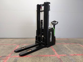 Gerbeur accompagnant Hangcha CDD12-XT1-SiL