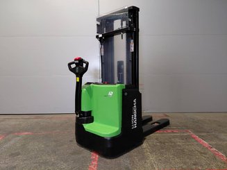 Gerbeur accompagnant Hangcha CDD12-XT1-SI