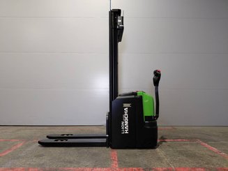 Gerbeur accompagnant Hangcha CDD16-XT1-SIL